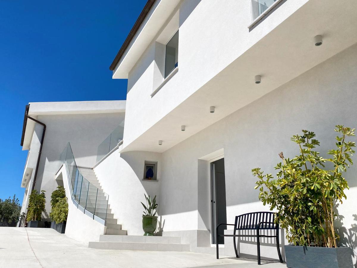 Il Mare Di Giu Boutique Guesthouse Licata Exterior photo